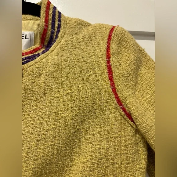 ****SOLD*** Chanel Spring 2006 Runway Yellow Tweed Jacket - Picture 9 of 12